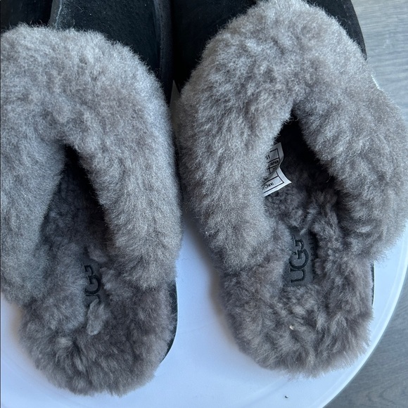 UGG SCUFFETTE II SLIPPERS Suede Black Gray Women’s Size 6 - Picture 7 of 12